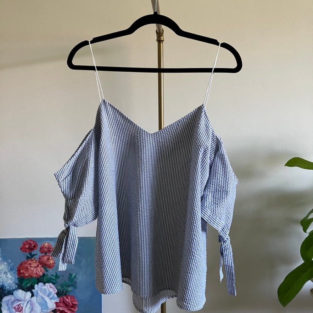 Urban Outfitters Kimchi Blue Seersucker Cold-Shoulder Tie Top